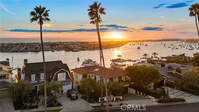 Detail Gallery Image 59 of 66 For 2301 Pacific Dr, Corona Del Mar,  CA 92625 - 4 Beds | 3/1 Baths