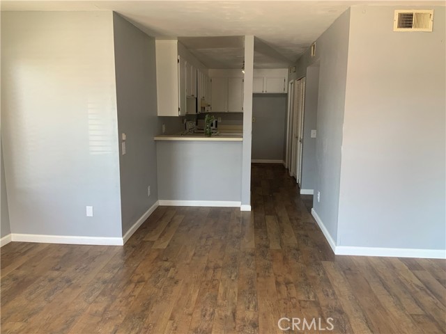 Detail Gallery Image 5 of 19 For 9020 Newport Ave #17,  Fontana,  CA 92335 - 2 Beds | 2 Baths