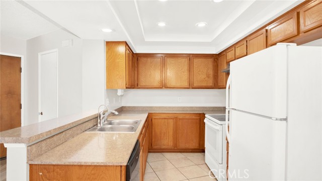 Detail Gallery Image 23 of 32 For 47 Town and Country, Pomona,  CA 91766 - 3 Beds | 2 Baths