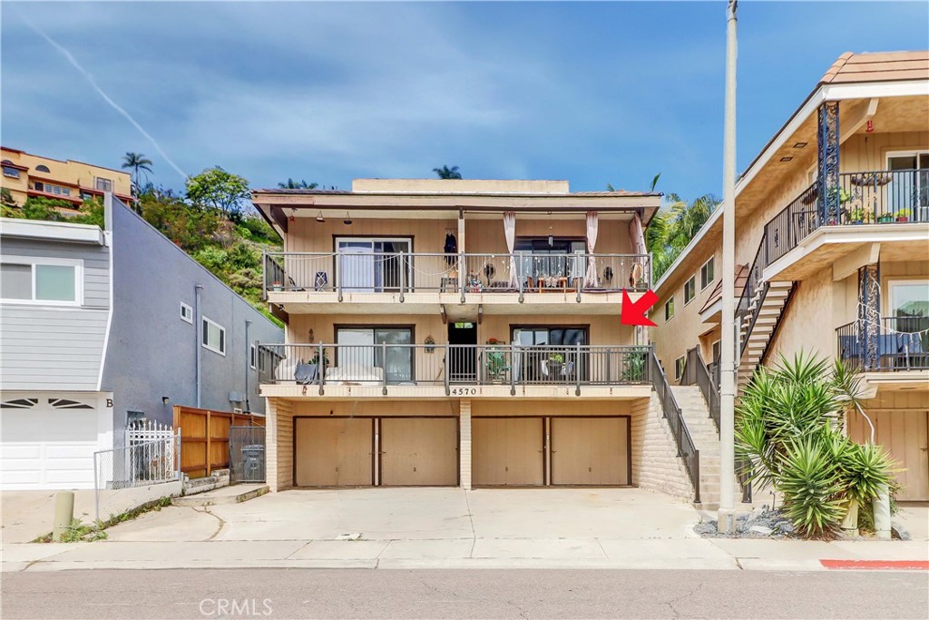 4570 Cove Dr - photo 2