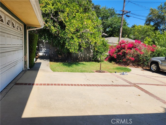 Image 5 of 26 For 226 Mauna Loa Drive