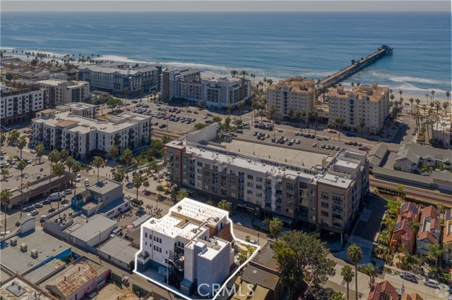 Detail Gallery Image 2 of 7 For 314 N. Cleveland Street #3,  Oceanside,  CA 92054 - 2 Beds | 2/1 Baths