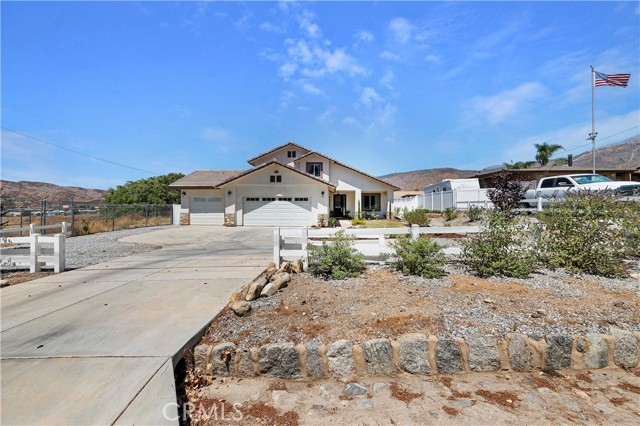 Detail Gallery Image 2 of 47 For 35404 Oak Glen Rd, Yucaipa,  CA 92399 - 5 Beds | 3/1 Baths