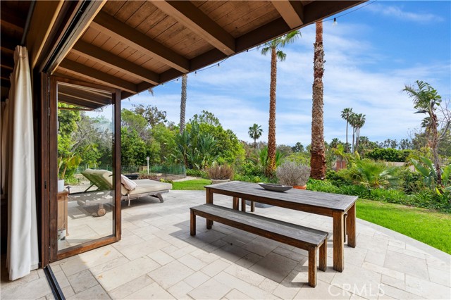 Detail Gallery Image 20 of 61 For 27409 Pacific Coast Hwy, Malibu,  CA 90265 - 4 Beds | 4 Baths