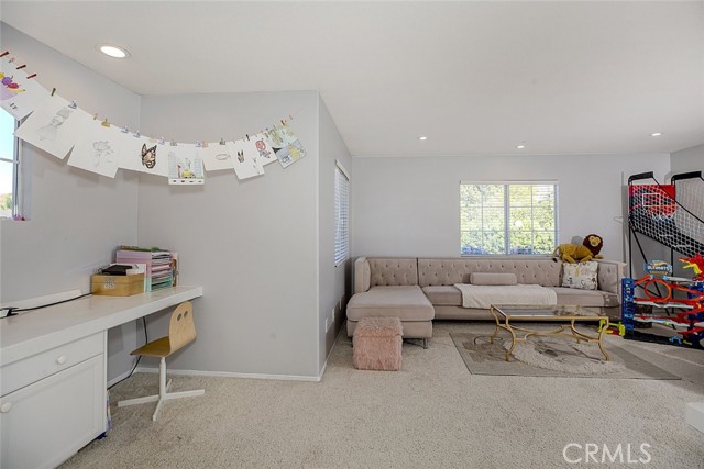 721 Cinnabar Place, Simi Valley CA: https://media.crmls.org/medias/5b1dd0da-4956-402e-be2f-5c52678a4352.jpg