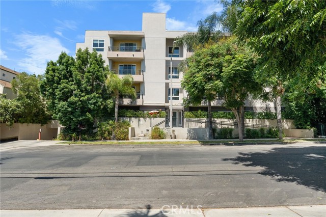Detail Gallery Image 18 of 19 For 11115 Acama St #305,  Studio City,  CA 91602 - 3 Beds | 2/1 Baths