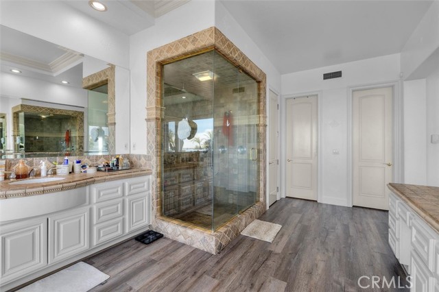 Detail Gallery Image 20 of 22 For 51 Santa Cruz, Rolling Hills Estates,  CA 90274 - 5 Beds | 5/2 Baths