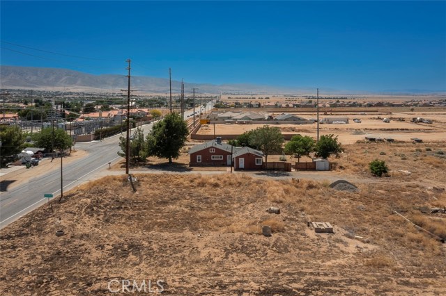 Detail Gallery Image 2 of 40 For 5357 W Avenue L, Lancaster,  CA 93536 - 3 Beds | 2 Baths