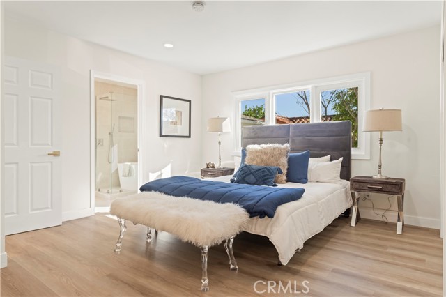 Detail Gallery Image 12 of 25 For 1028 Olmsted, Glendale,  CA 91202 - 4 Beds | 3 Baths