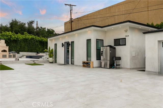 Detail Gallery Image 2 of 24 For 3461 Mary Ann a,  La Crescenta,  CA 91214 - 2 Beds | 2 Baths