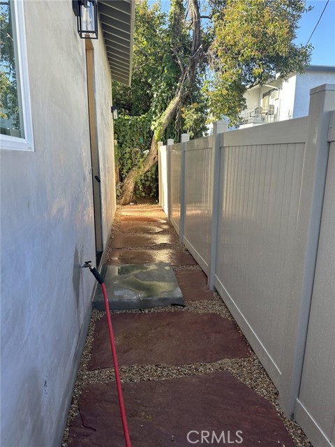 6316 Babcock Avenue, Valley Glen CA: https://media.crmls.org/medias/5b200e60-2109-4a29-a240-dd80636cb82c.jpg