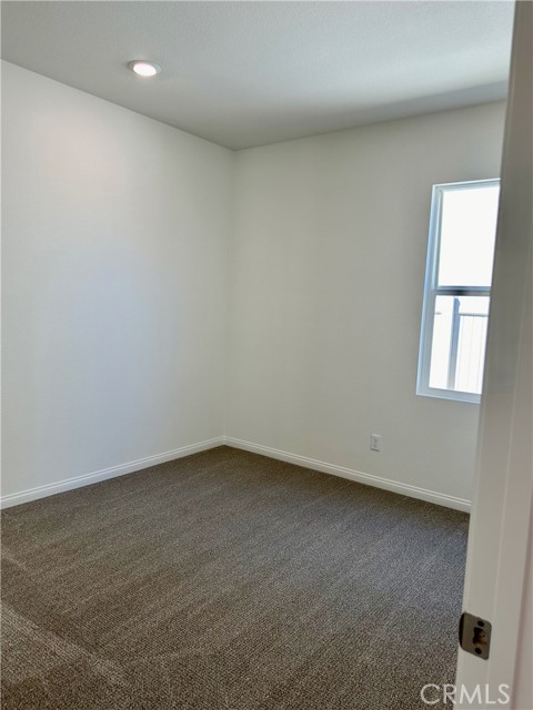 Detail Gallery Image 15 of 19 For 19549 Sunkissed Ridge Dr, Riverside,  CA 92507 - 3 Beds | 2 Baths