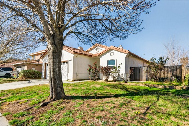 Detail Gallery Image 3 of 35 For 43865 Gingham, Lancaster,  CA 93535 - 3 Beds | 2 Baths