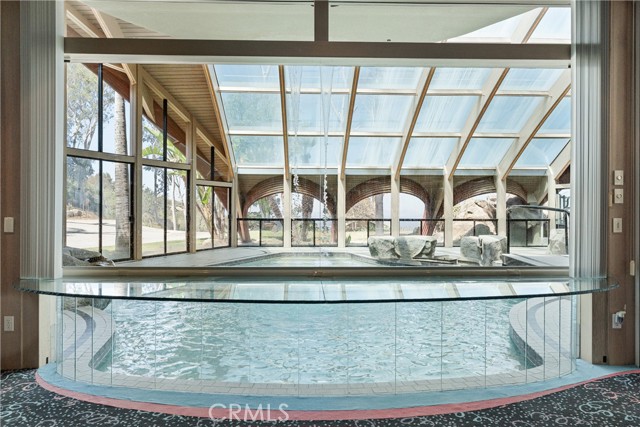 2360 Boulder Bluffs Court, Riverside CA: https://media.crmls.org/medias/5b204ef7-9084-4df2-b1f3-a595d27d57b2.jpg