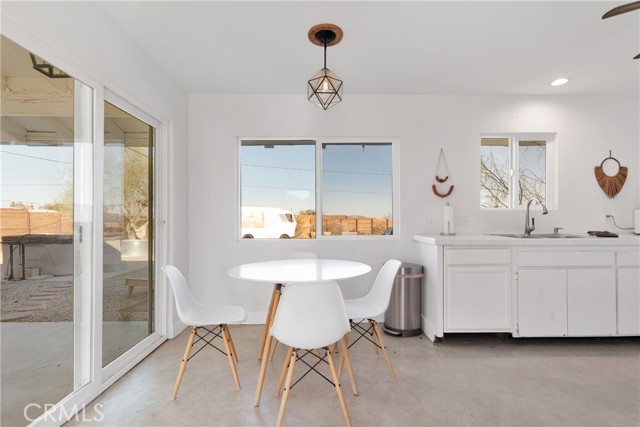 Detail Gallery Image 13 of 34 For 4789 Avenida Del Sol, Joshua Tree,  CA 92252 - 2 Beds | 2 Baths