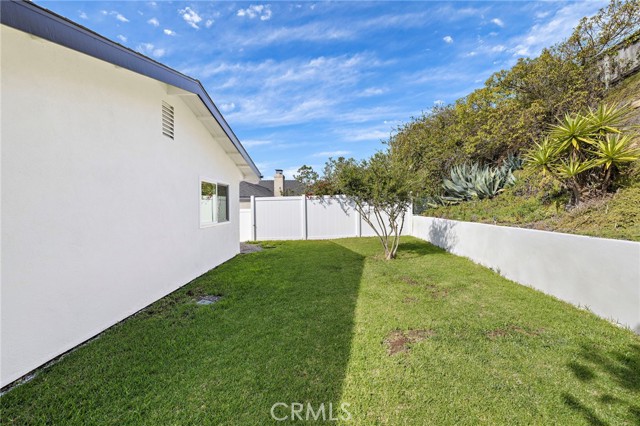 Detail Gallery Image 21 of 29 For 2960 Alta Laguna, Laguna Beach,  CA 92651 - 3 Beds | 2 Baths