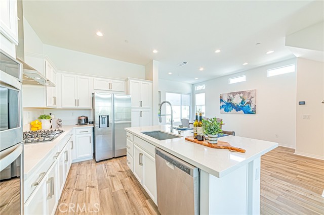 Detail Gallery Image 5 of 43 For 215 Merit, Irvine,  CA 92618 - 2 Beds | 2/1 Baths