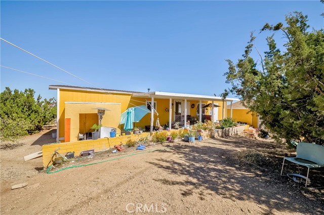 Detail Gallery Image 4 of 11 For 2142 Cbs (Trinity) Ln, Pinon Hills,  CA 92372 - 2 Beds | 2 Baths