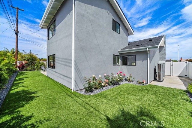 Detail Gallery Image 38 of 45 For 17551 Griffith, Huntington Beach,  CA 92649 - 4 Beds | 3 Baths