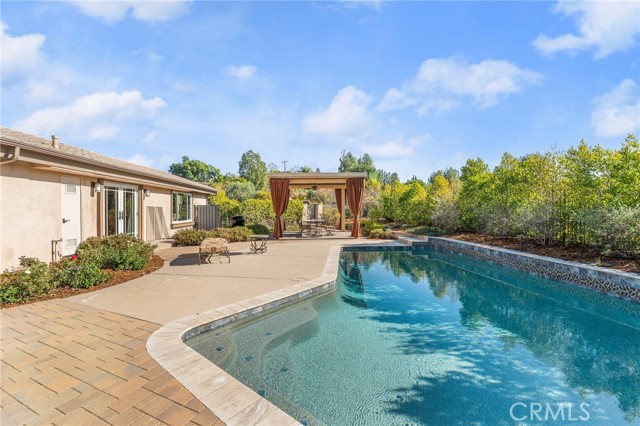 1632 Country Club Drive, Redlands CA: https://media.crmls.org/medias/5b242c2e-964d-4f63-83f4-243ee25ca546.jpg