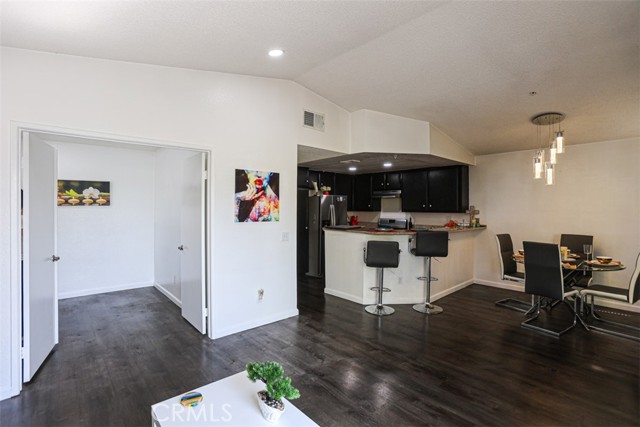 Detail Gallery Image 22 of 44 For 1712 Crystal Canyon, Azusa,  CA 91702 - 2 Beds | 1/1 Baths