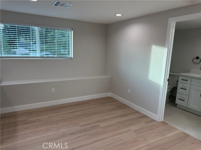 Detail Gallery Image 11 of 22 For 7317 Darby Pl, Reseda,  CA 91335 - 3 Beds | 2/1 Baths