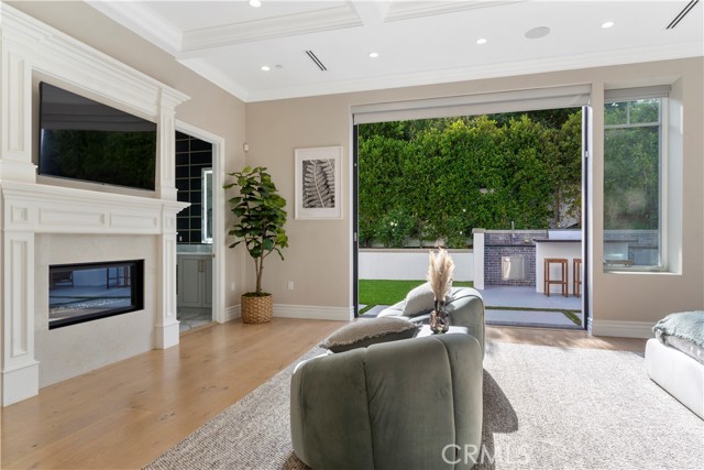 4635 Brewster Drive, Tarzana CA: https://media.crmls.org/medias/5b25853f-fe6a-406f-bd17-57c56dcc9620.jpg