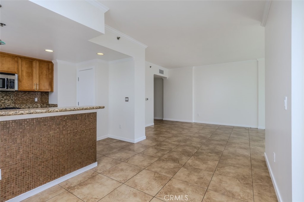 MLS #PW25250785 image #9