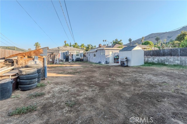 11661 Valverda Avenue, Riverside CA: https://media.crmls.org/medias/5b26af12-9edc-4f9c-87c6-33c006dd98c7.jpg