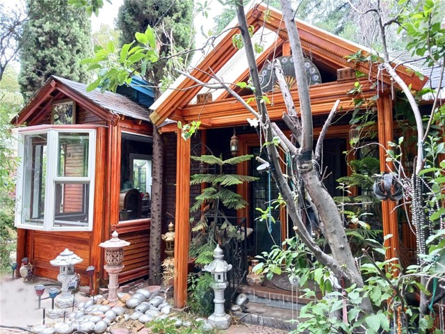 Detail Gallery Image 2 of 48 For 677 Elm St, San Jose,  CA 95126 - 2 Beds | 1 Baths