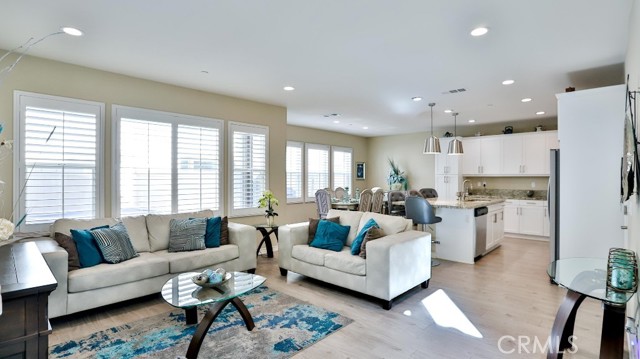 Detail Gallery Image 16 of 45 For 4693 Holly Ave, Long Beach,  CA 90805 - 3 Beds | 2/1 Baths