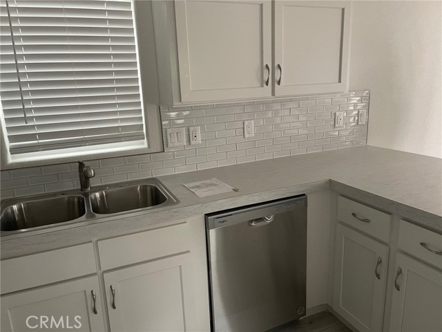 Detail Gallery Image 15 of 22 For 1930 Stewart St #X-7,  Santa Monica,  CA 90404 - 1 Beds | 1/1 Baths