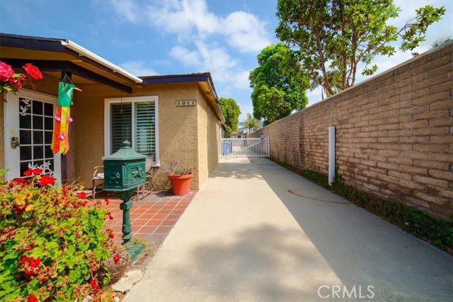 1811 Harriman Lane, Redondo Beach, California 90278, 3 Bedrooms Bedrooms, ,2 BathroomsBathrooms,Residential,Sold,Harriman,PV22149915