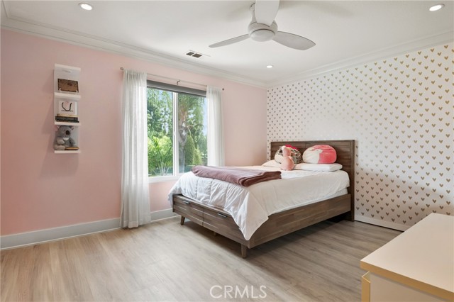 15 Medlar, Irvine CA: https://media.crmls.org/medias/5b28b7e5-8e5d-458f-95cd-ee0052945f1a.jpg