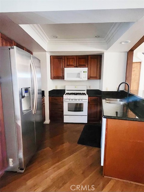 11275 San Mateo Drive, Loma Linda CA: https://media.crmls.org/medias/5b28c13d-f457-47ce-bc8b-0ee76568c152.jpg