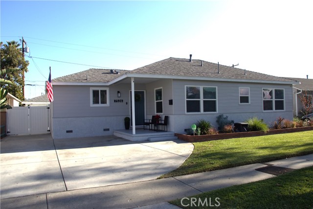 Detail Gallery Image 2 of 43 For 7526 Glengarry, Whittier,  CA 90606 - 4 Beds | 2 Baths