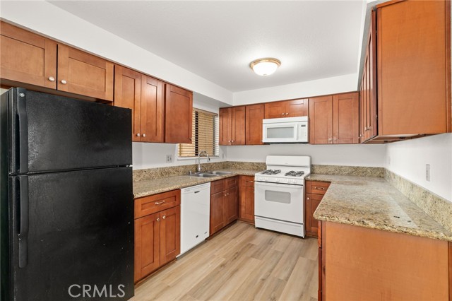 Detail Gallery Image 11 of 29 For 2066 Walnut, La Verne,  CA 91750 - 2 Beds | 1 Baths