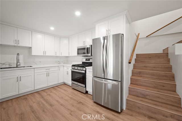 Detail Gallery Image 19 of 35 For 8246 Woodshill Trl, Los Angeles,  CA 90069 - 5 Beds | 5 Baths