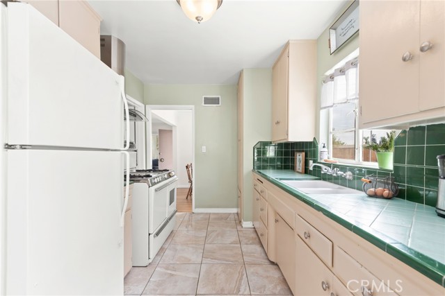 2507 Lincoln Avenue photo 15
