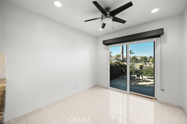 Detail Gallery Image 18 of 42 For 18402 Oxboro, Huntington Beach,  CA 92648 - 4 Beds | 2/1 Baths