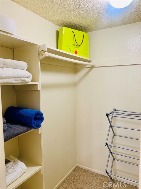 4919 N Millbrook Avenue, Fresno CA: https://media.crmls.org/medias/5b2b4164-7afa-4530-8e06-fc3555bb833a.jpg