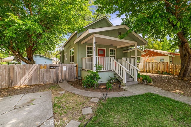 1617 Hemlock Street, Chico CA: https://media.crmls.org/medias/5b2b4eb2-25da-4787-93f4-29658bc22e3f.jpg