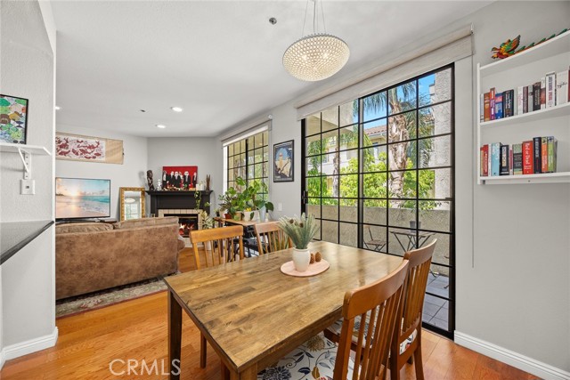 245 S Holliston Avenue, Pasadena CA: https://media.crmls.org/medias/5b2ba2e2-3c22-452c-bc02-850355089998.jpg