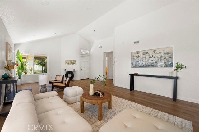 4 Saint Martin, Laguna Niguel CA: https://media.crmls.org/medias/5b2bb55d-c9ae-4fcc-886f-e36b9612e895.jpg