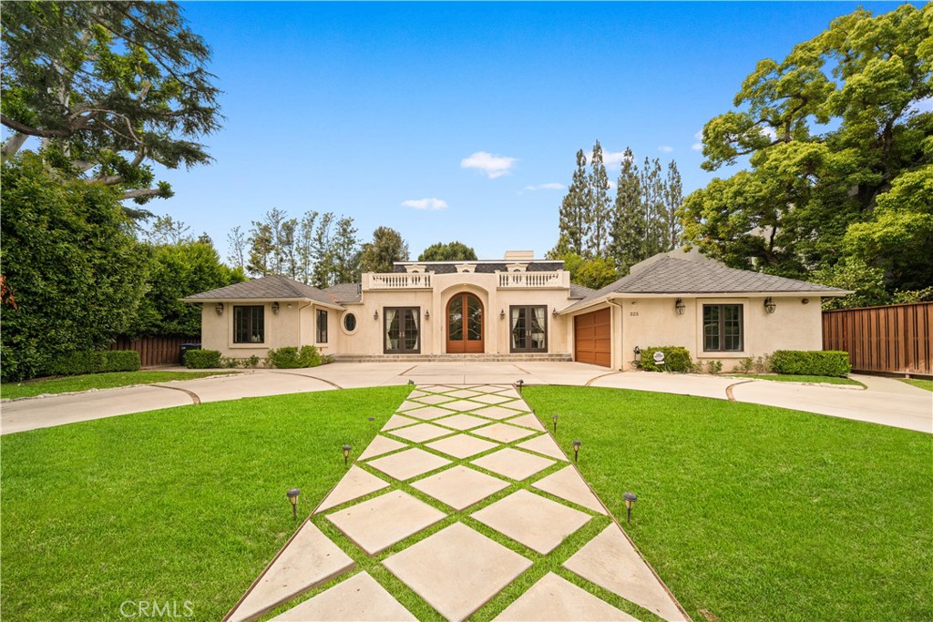 325 W Bellevue Drive