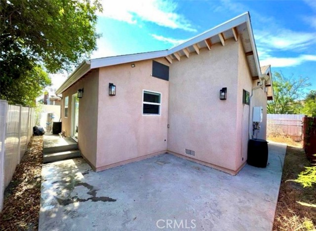7838 Sancola Avenue, Sun Valley CA: https://media.crmls.org/medias/5b2c5115-4c0d-44ad-baf0-21091886c92b.jpg