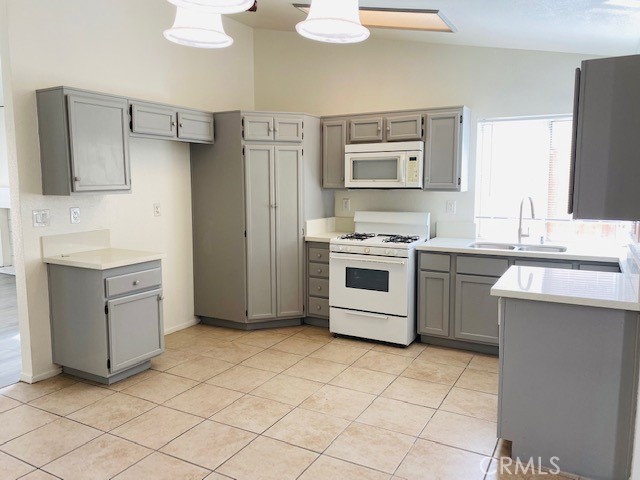 Image 3 for 13022 Snowview Rd, Victorville, CA 92392