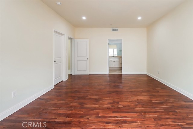 Detail Gallery Image 33 of 46 For 7132 Farralone Ave #207,  Canoga Park,  CA 91303 - 3 Beds | 2/1 Baths