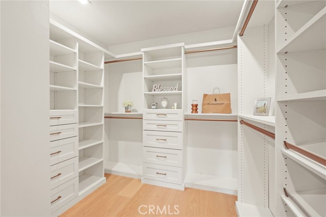 Image 31 of 46 For 15609 Huston Street