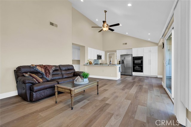 Detail Gallery Image 16 of 50 For 10881 Orchard View Ln, Riverside,  CA 92503 - 4 Beds | 2/1 Baths